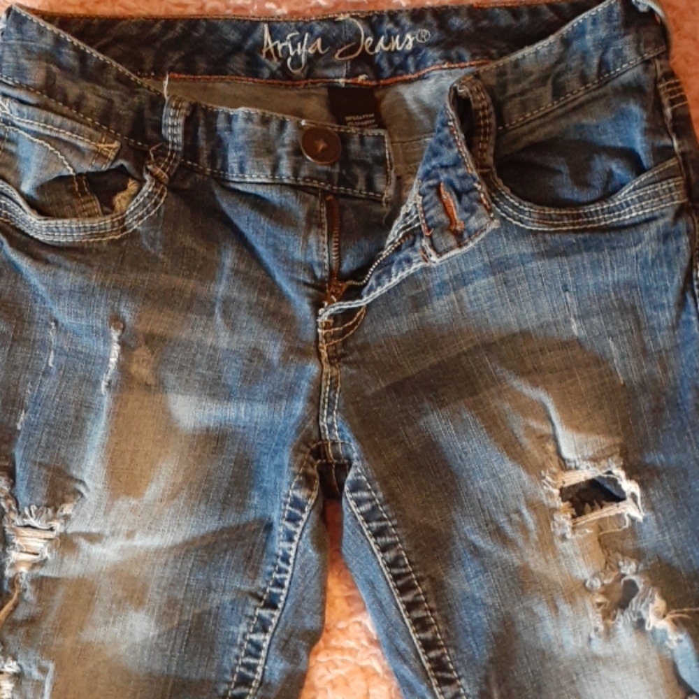 Capri  blue jean